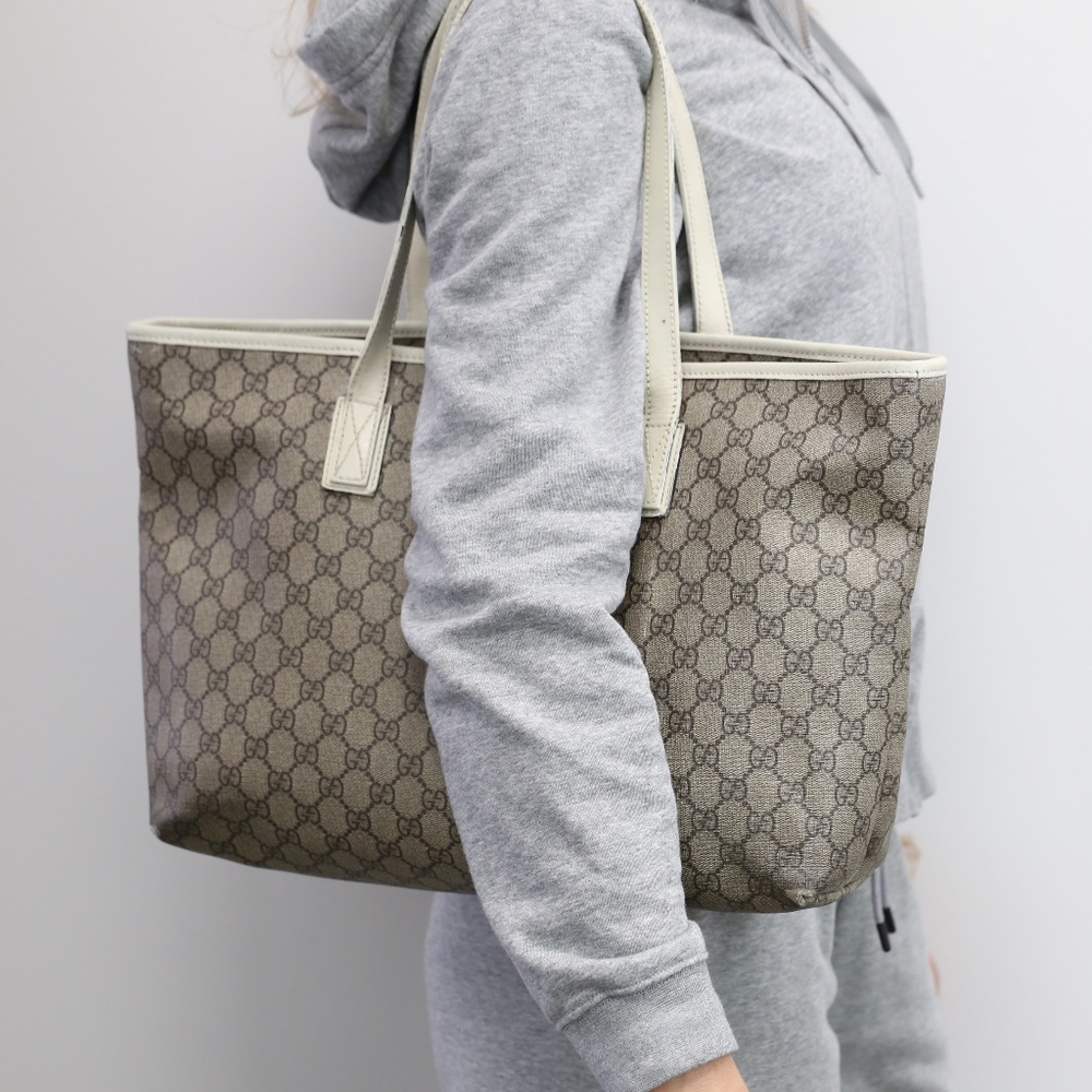 Gucci Carryall Bag - Picture 2 of 16